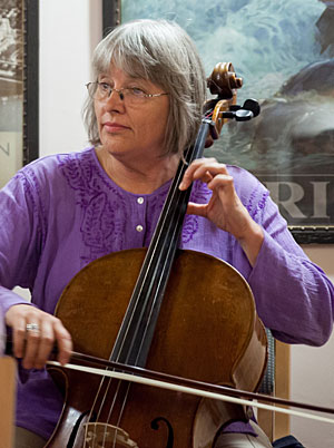 University convocation celebrates the international contributions of  Lawrence cellist Janet Anthony – Lawrence University News